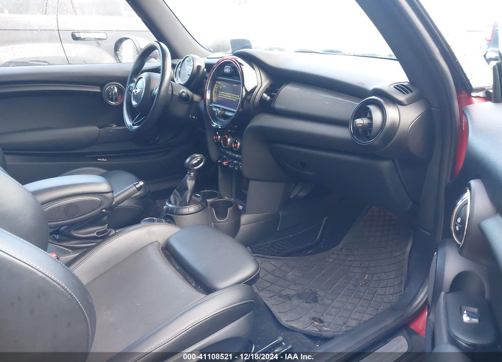 2014 MINI HARDTOP COOPER VIN: WMWXM5C56ET933640