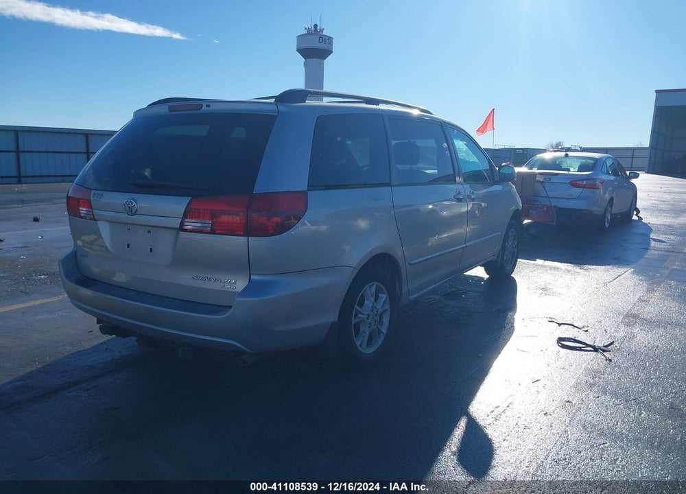 2004 TOYOTA SIENNA XLE VIN: 5TDBA22C74S027935