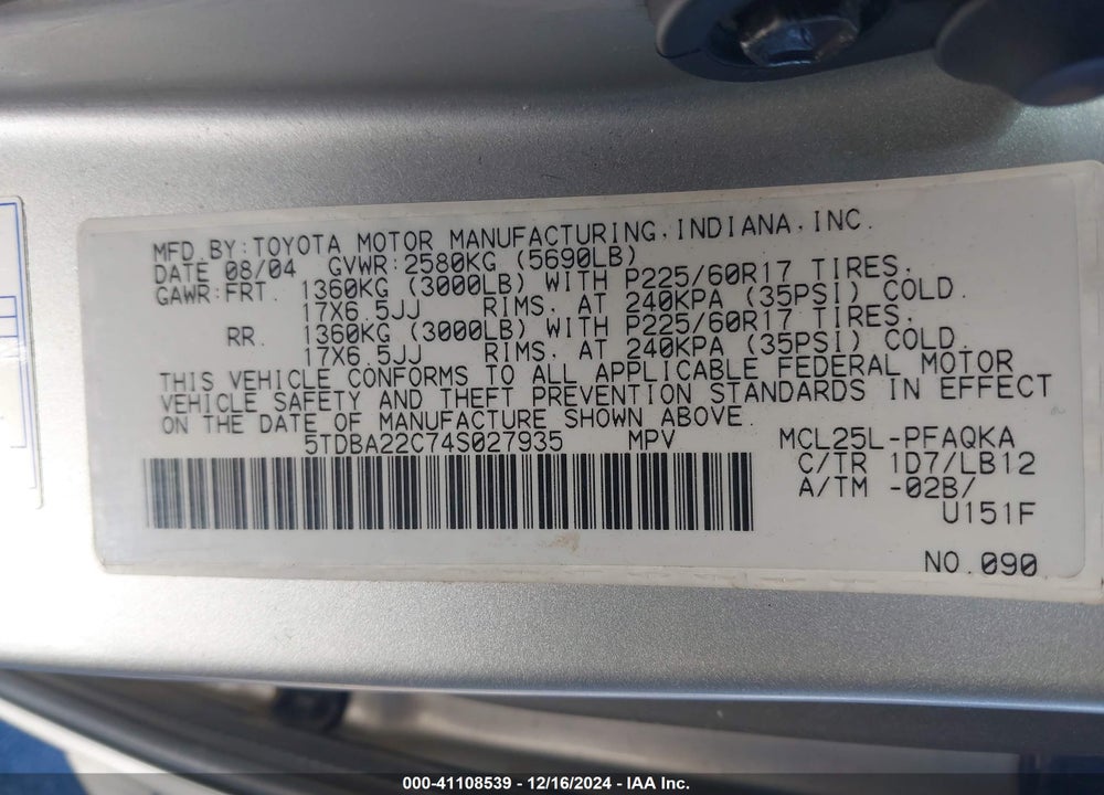 2004 TOYOTA SIENNA XLE VIN: 5TDBA22C74S027935