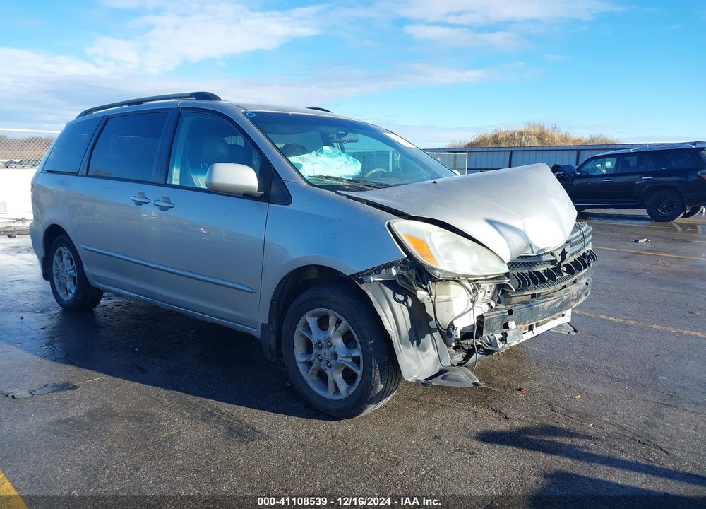2004 TOYOTA SIENNA XLE VIN: 5TDBA22C74S027935
