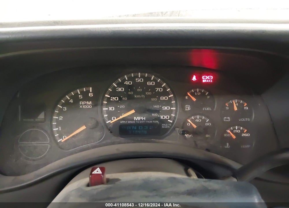 2002 CHEVROLET SUBURBAN 1500 LT VIN: 1GNFK16ZX2J222341