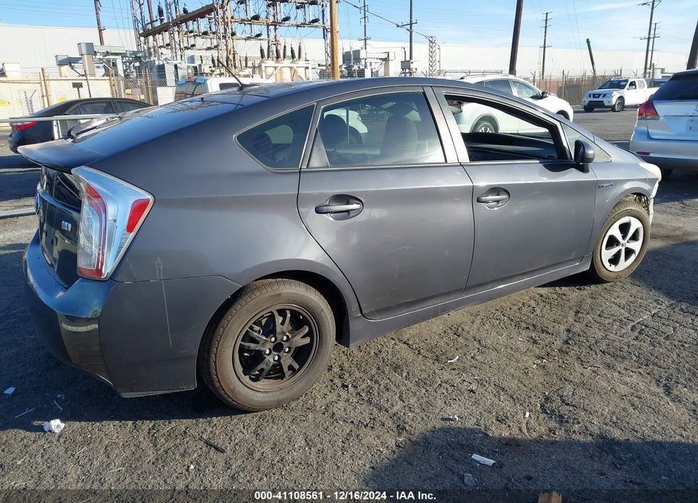 2013 TOYOTA PRIUS THREE VIN: JTDKN3DU5D5682083