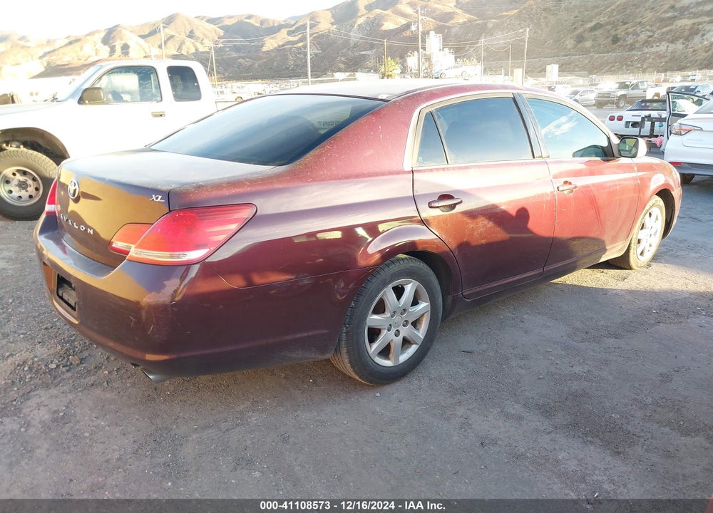 2005 TOYOTA AVALON XL VIN: 4T1BK36B35U024639