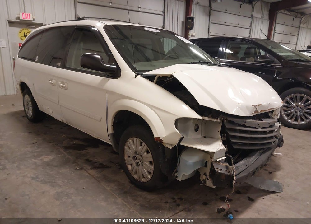 2007 CHRYSLER TOWN & COUNTRY LX VIN: 2A4GP44R67R147735