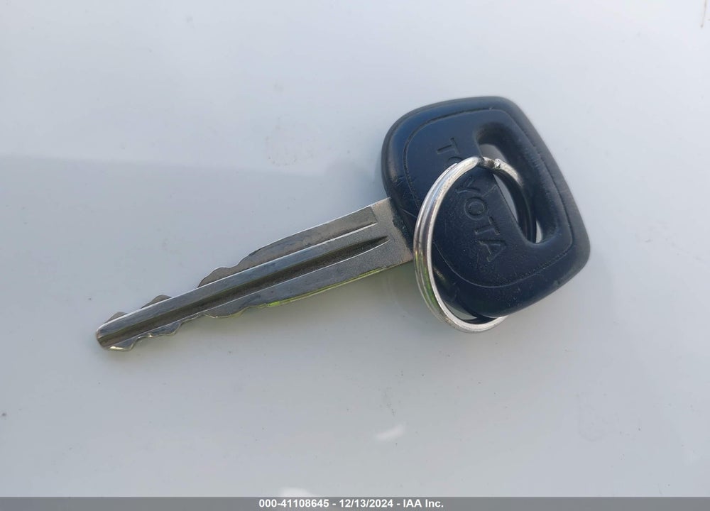 2000 TOYOTA ECHO VIN: JTDBT1233Y0071525