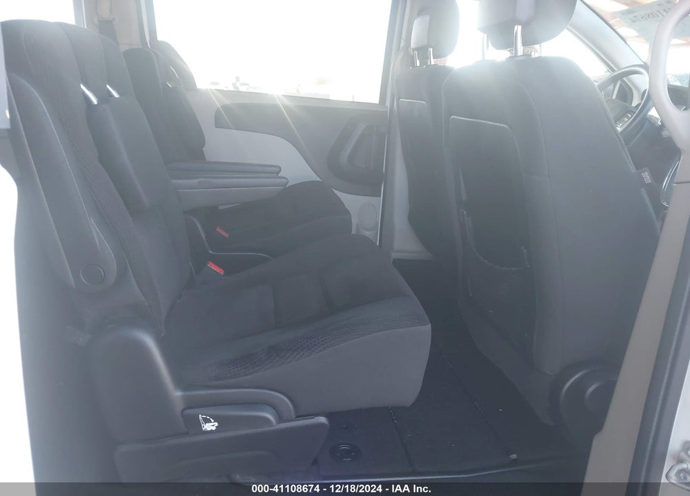 2018 DODGE GRAND CARAVAN SE VIN: 2C4RDGBG0JR137946