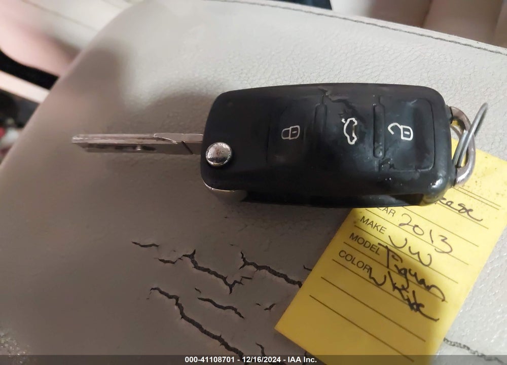 2013 VOLKSWAGEN TIGUAN SE VIN: WVGBV7AX6DW542698
