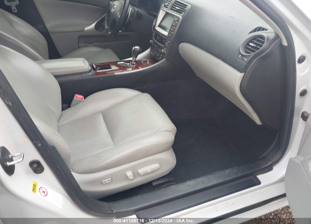 2006 LEXUS IS 350 VIN: JTHBE262765009657
