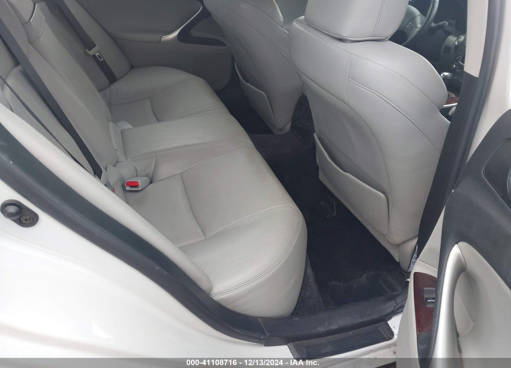 2006 LEXUS IS 350 VIN: JTHBE262765009657