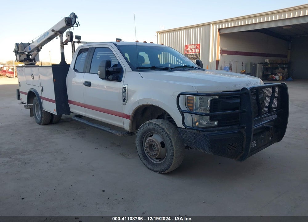 2019 FORD F-350 CHASSIS XL VIN: 1FD8X3HTXKED70324