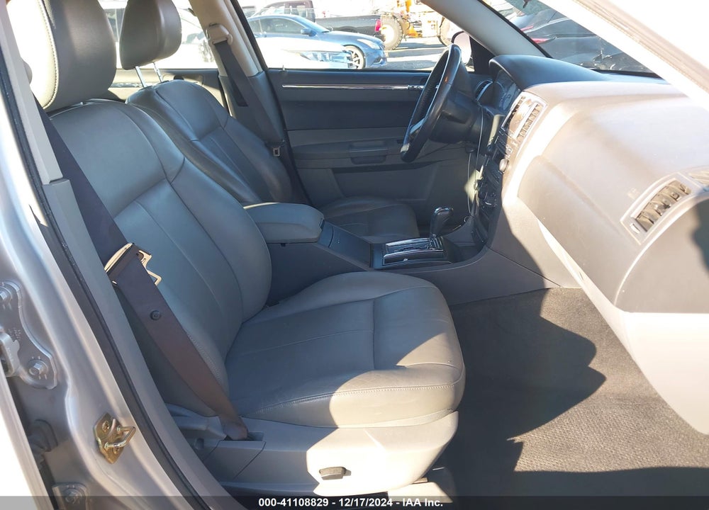 2005 CHRYSLER 300 TOURING VIN: 2C3JA53GX5H540339