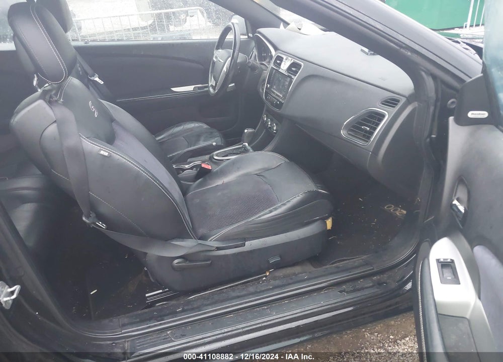 2011 CHRYSLER 200 S VIN: 1C3BC8EG1BN624050