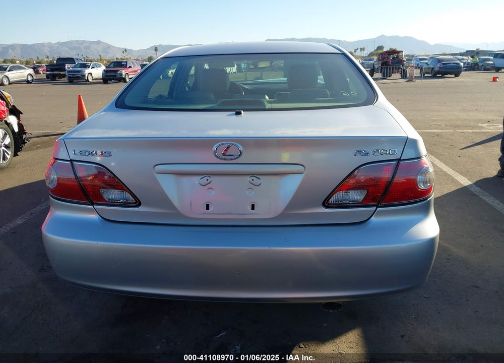 2002 LEXUS ES 300 VIN: JTHBF30G625036379