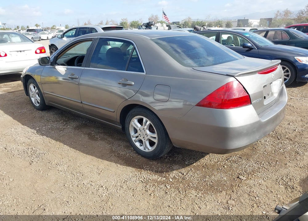 2007 HONDA ACCORD 2.4 EX VIN: 1HGCM56747A082811