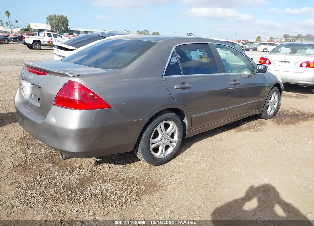 2007 HONDA ACCORD 2.4 EX VIN: 1HGCM56747A082811