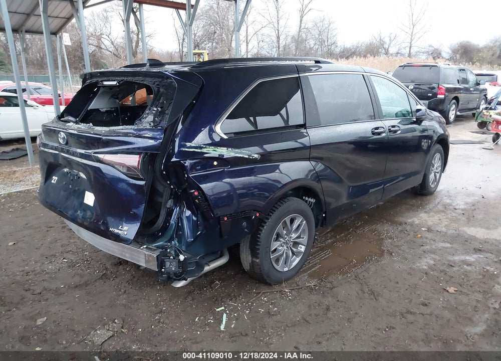 2024 TOYOTA SIENNA LE VIN: 5TDBSKFC7RS118282