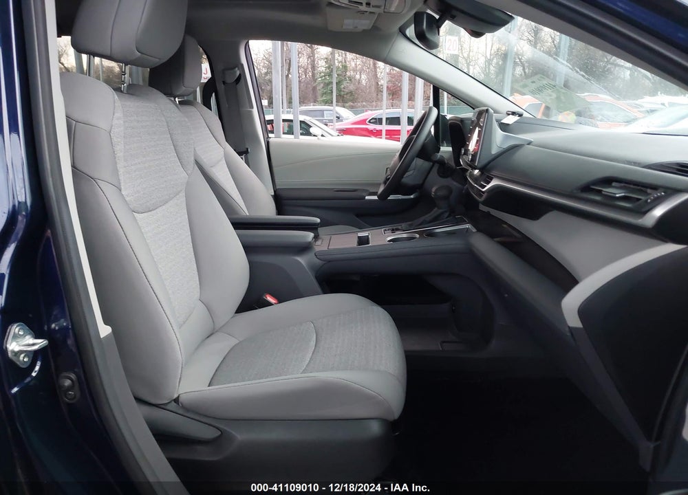 2024 TOYOTA SIENNA LE VIN: 5TDBSKFC7RS118282
