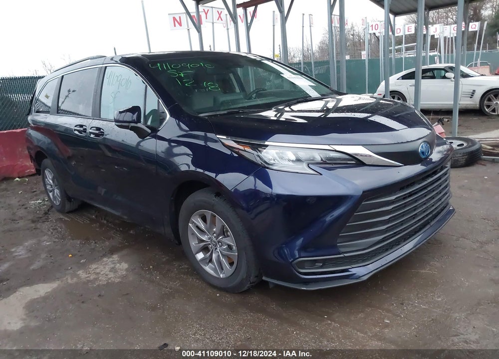 2024 TOYOTA SIENNA LE VIN: 5TDBSKFC7RS118282