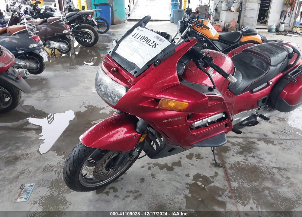 1992 HONDA ST1100 VIN: JH2SC2607NM200349