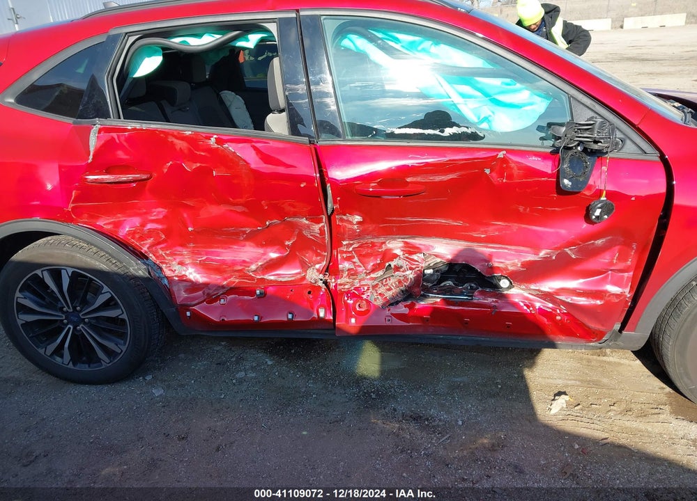 2022 FORD ESCAPE SE VIN: 1FMCU9G69NUB90652