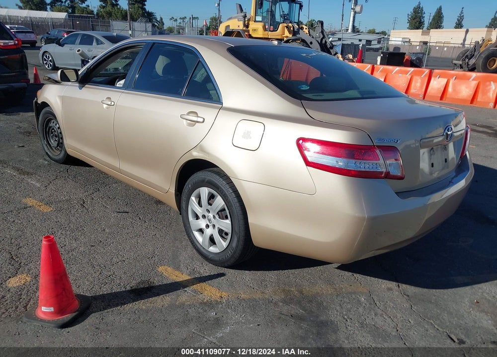 2011 TOYOTA CAMRY LE VIN: 4T1BF3EK8BU749722