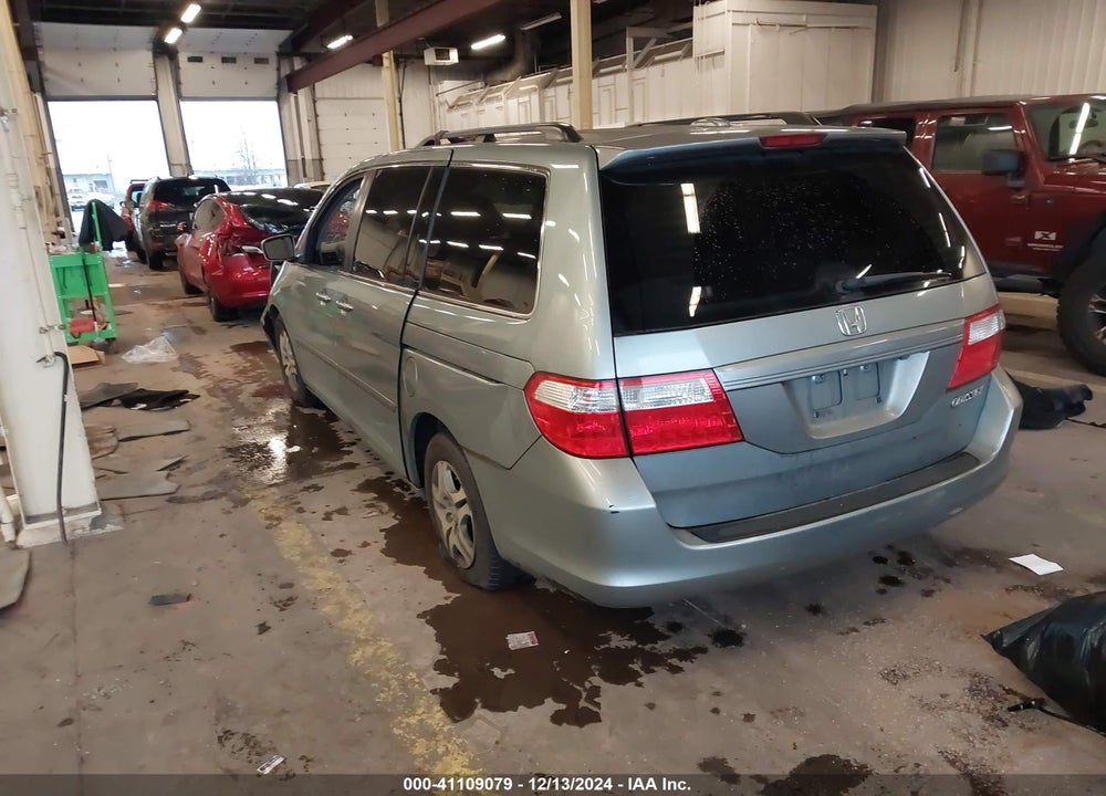 2005 HONDA ODYSSEY EX-L VIN: 5FNRL38715B120206
