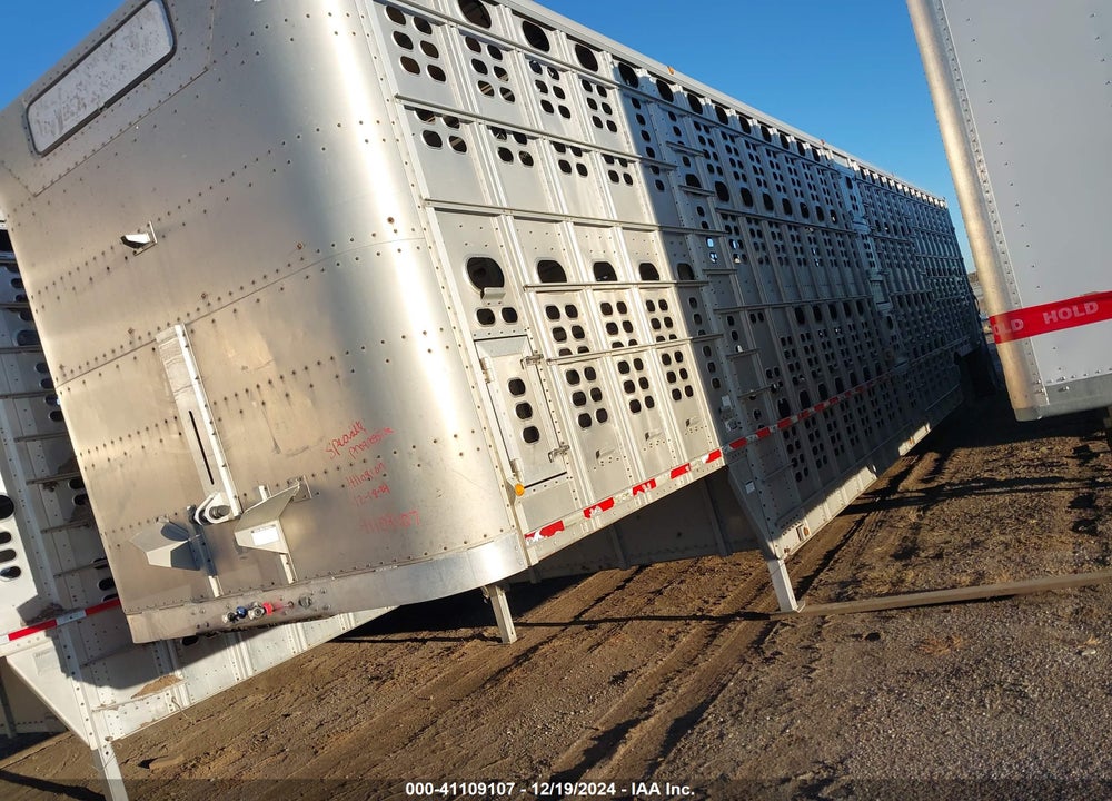 2004 WILSON TRAILER CO LIVESTOCK SEMI TRAILER VIN: 1W1UCS2K84D527288