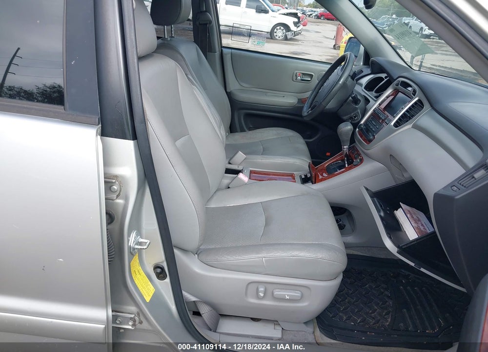 2006 TOYOTA HIGHLANDER HYBRID LIMITED V6 VIN: JTEEW21A560022247