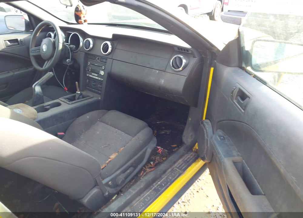 2005 FORD MUSTANG VIN: 1ZVFT84N655253188