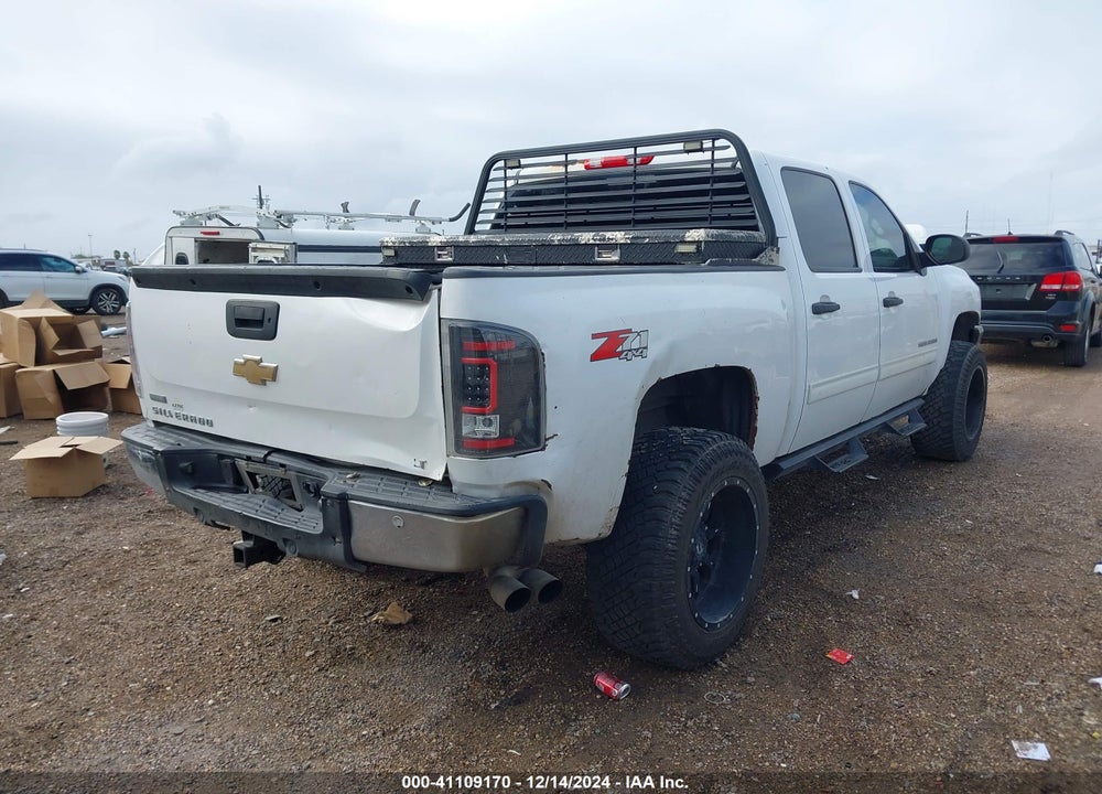 2011 CHEVROLET SILVERADO 1500 LT VIN: 3GCPKSE38BG286458