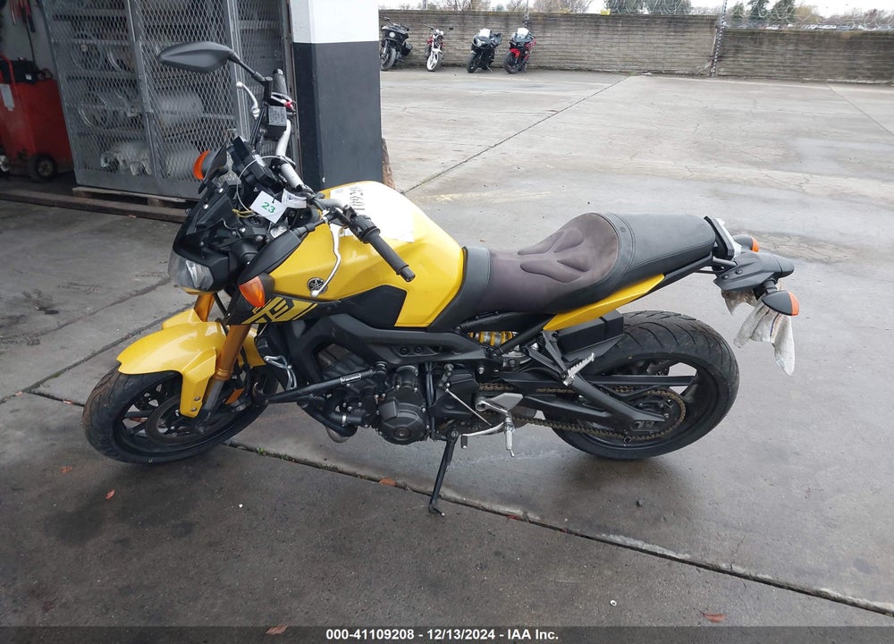 2015 YAMAHA FZ09 C VIN: JYARN33Y6FA001650