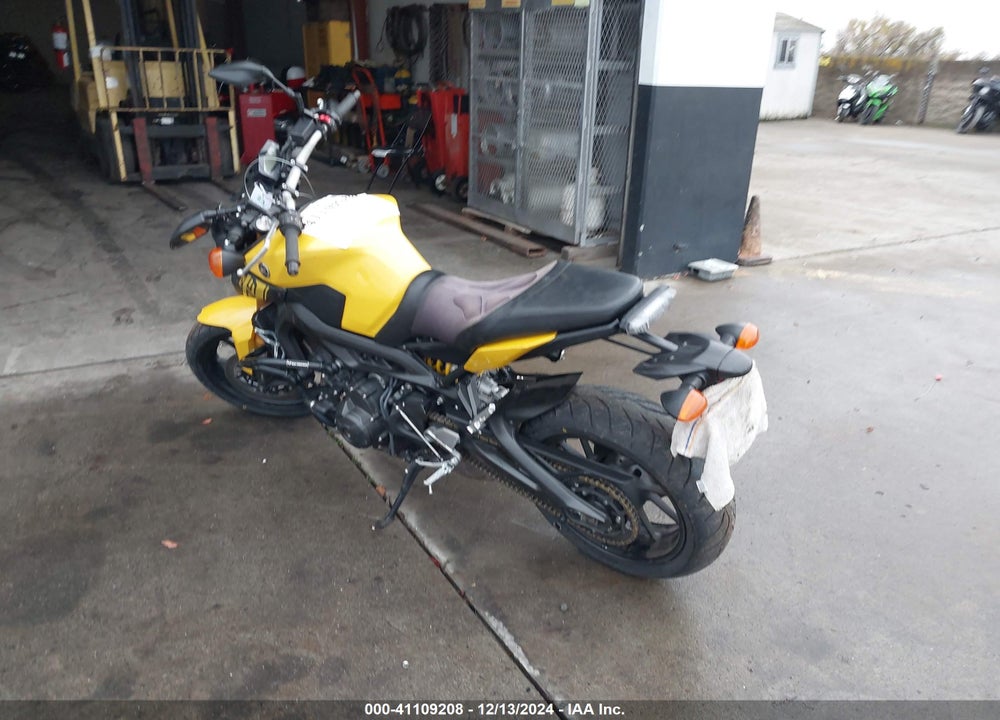 2015 YAMAHA FZ09 C VIN: JYARN33Y6FA001650