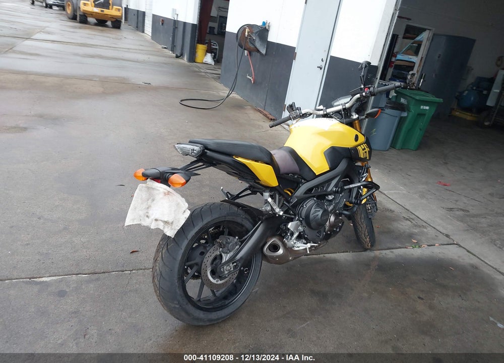 2015 YAMAHA FZ09 C VIN: JYARN33Y6FA001650