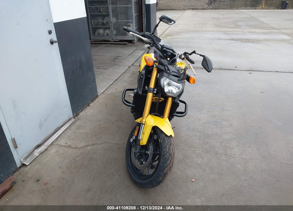 2015 YAMAHA FZ09 C VIN: JYARN33Y6FA001650