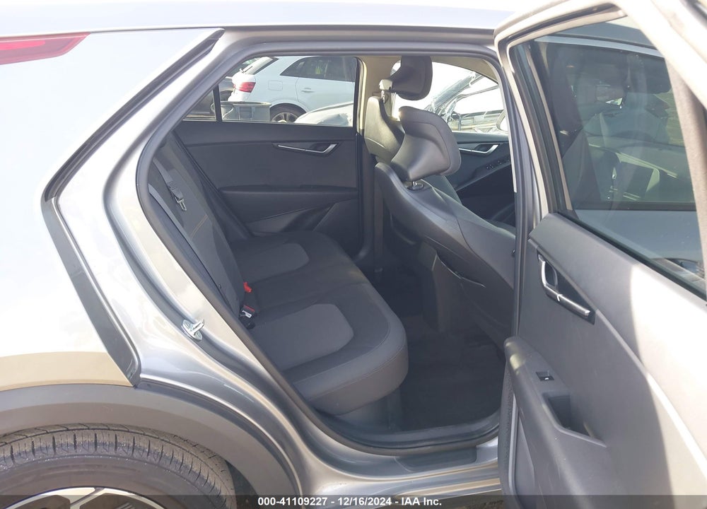 2023 KIA NIRO LX VIN: KNDCP3LE1P5087261
