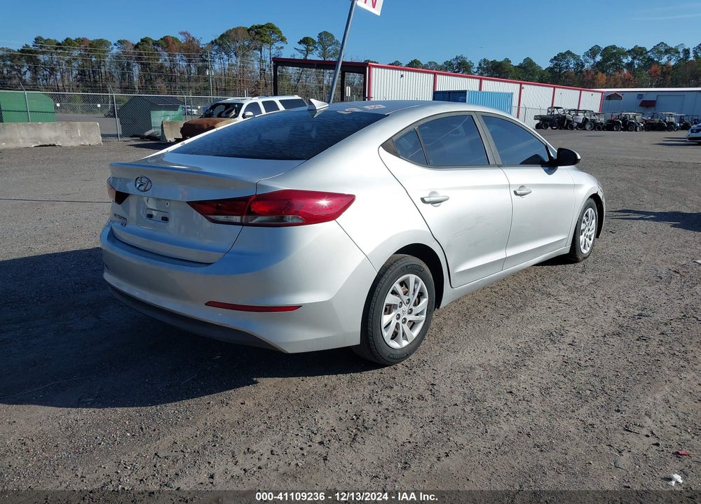 2017 HYUNDAI ELANTRA VIN: 5NPD74LFXHH139636