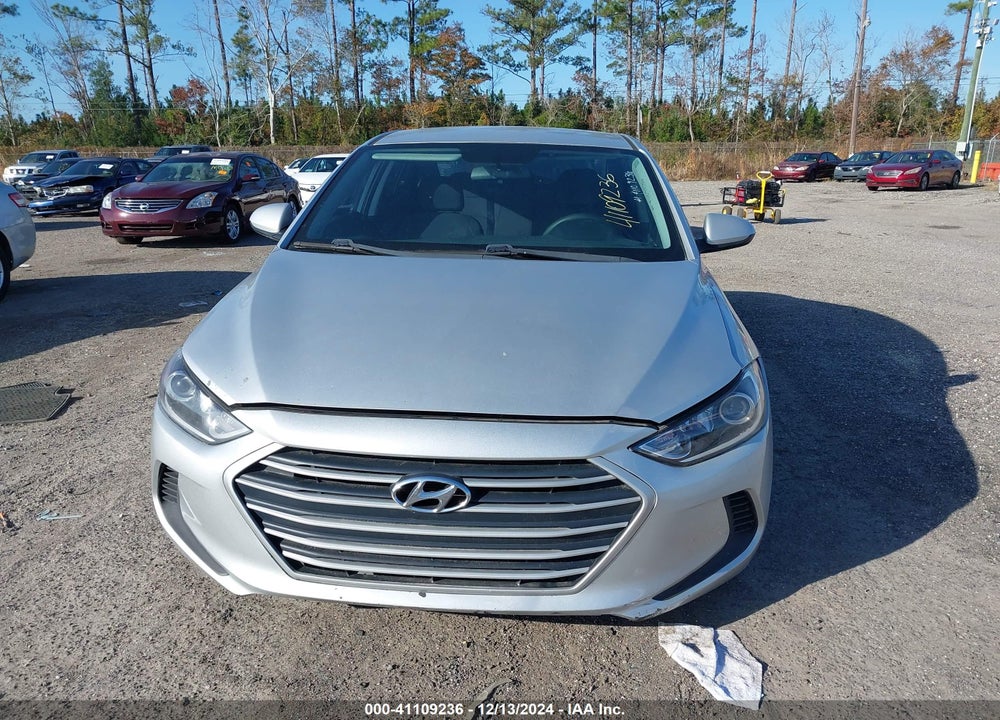 2017 HYUNDAI ELANTRA VIN: 5NPD74LFXHH139636