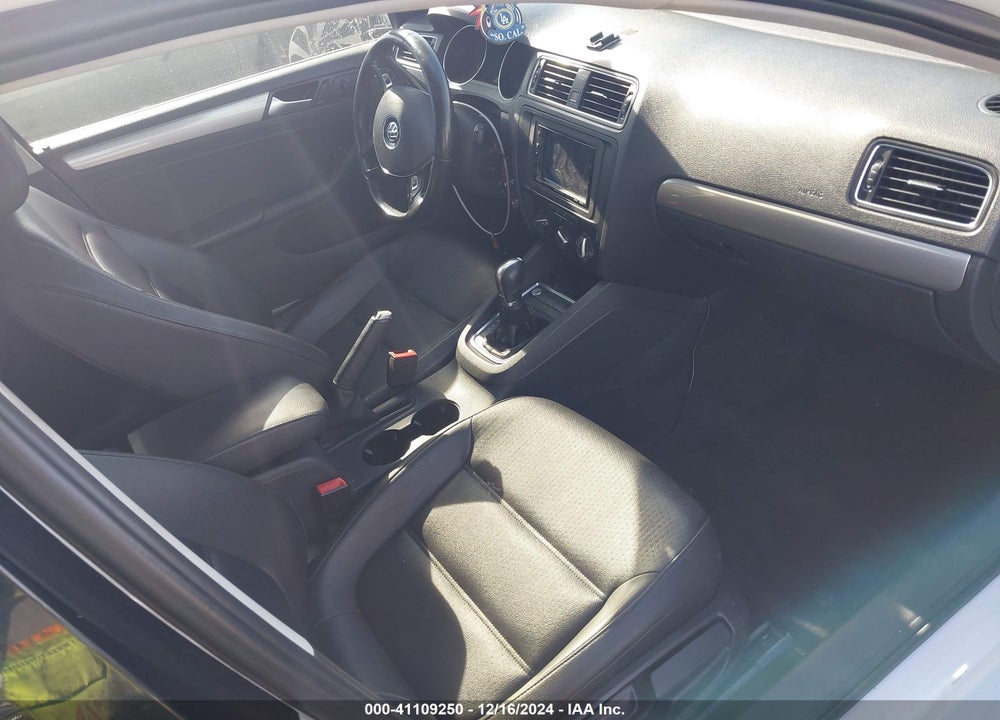 2017 VOLKSWAGEN JETTA VIN: 3VWDB7AJ1HM398143