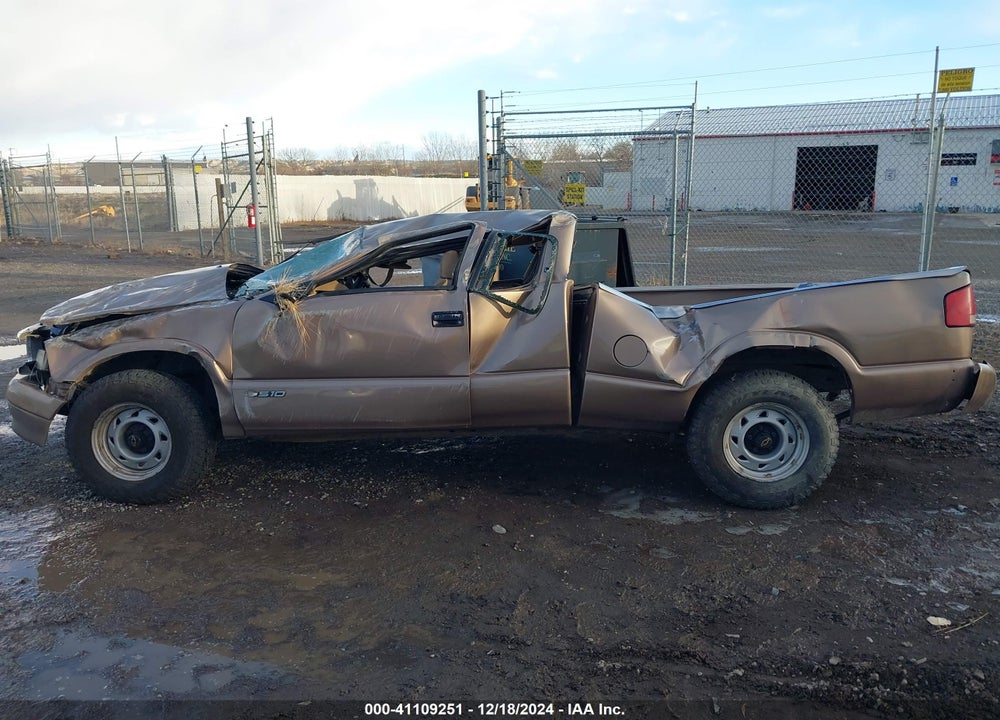 1996 CHEVROLET S TRUCK S10 VIN: 1GCCS19X6T8132263