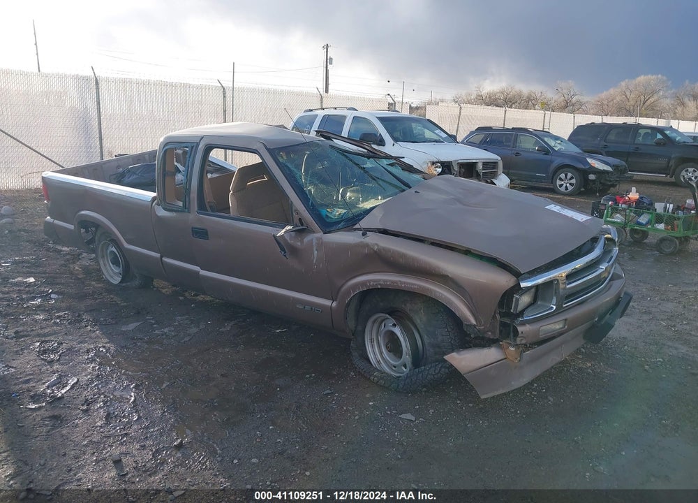 1996 CHEVROLET S TRUCK S10 VIN: 1GCCS19X6T8132263