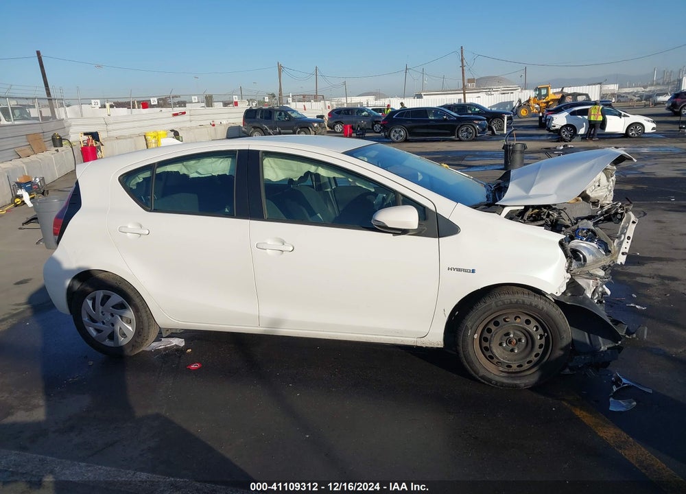 2015 TOYOTA PRIUS C VIN: JTDKDTB36F1114478