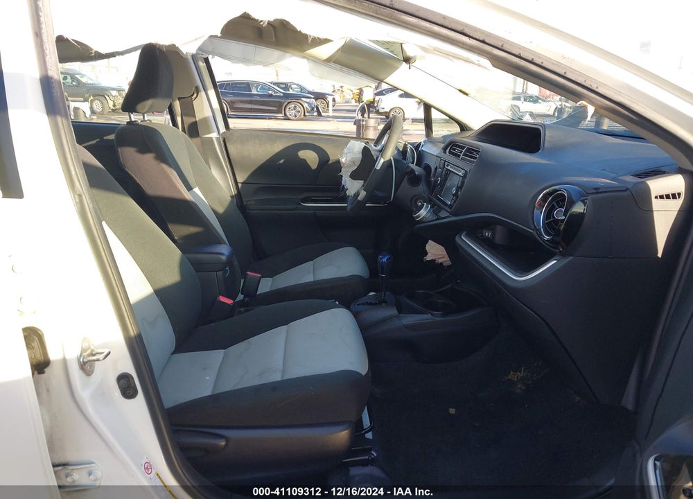 2015 TOYOTA PRIUS C VIN: JTDKDTB36F1114478