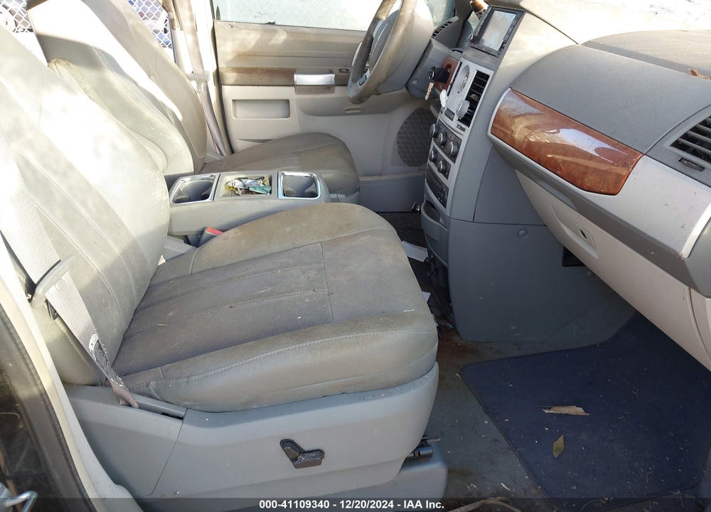 2008 CHRYSLER TOWN & COUNTRY TOURING VIN: 2A8HR54P48R758415