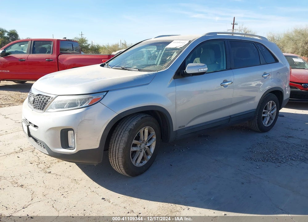 2014 KIA SORENTO LX VIN: 5XYKTCA62EG446690