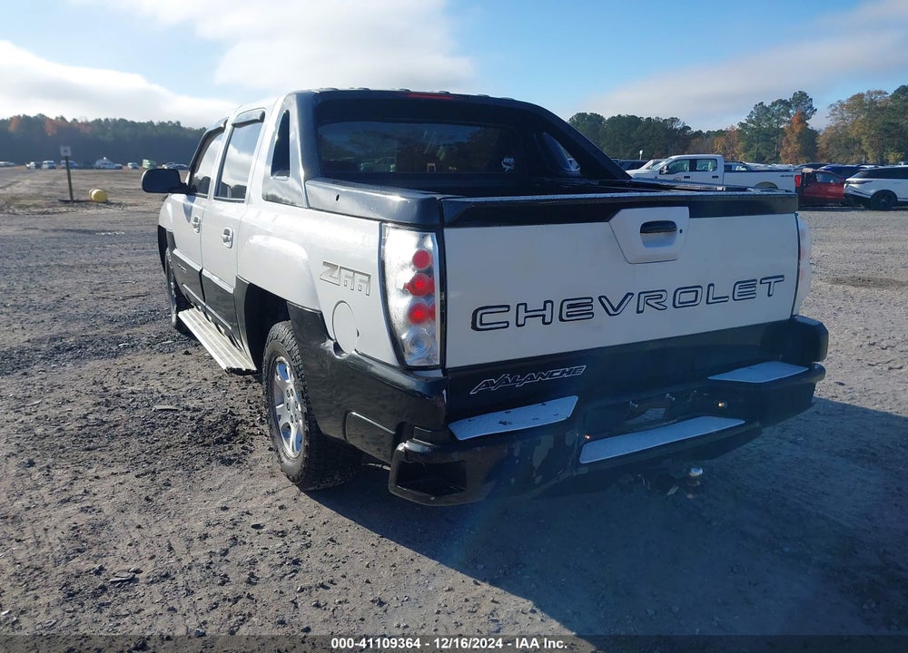 2002 CHEVROLET AVALANCHE 1500 VIN: 3GNEC13T12G155526