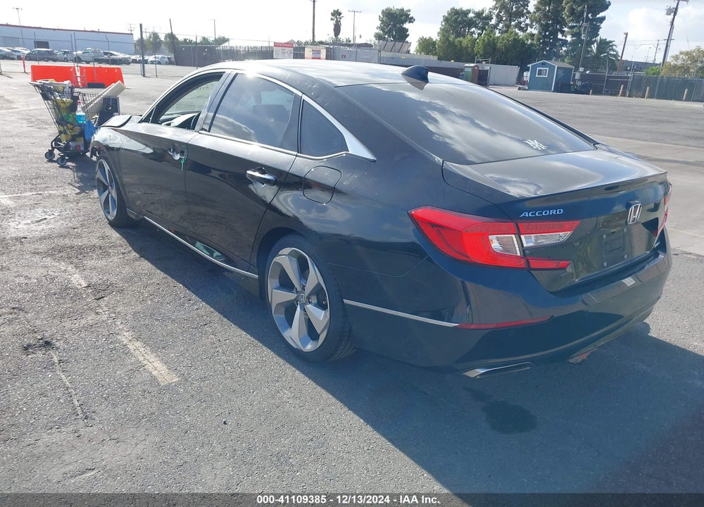 2018 HONDA ACCORD TOURING VIN: 1HGCV1F91JA151968