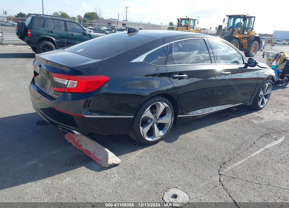 2018 HONDA ACCORD TOURING VIN: 1HGCV1F91JA151968