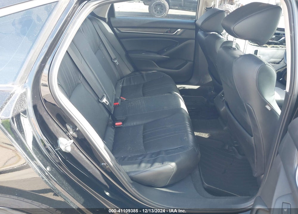 2018 HONDA ACCORD TOURING VIN: 1HGCV1F91JA151968
