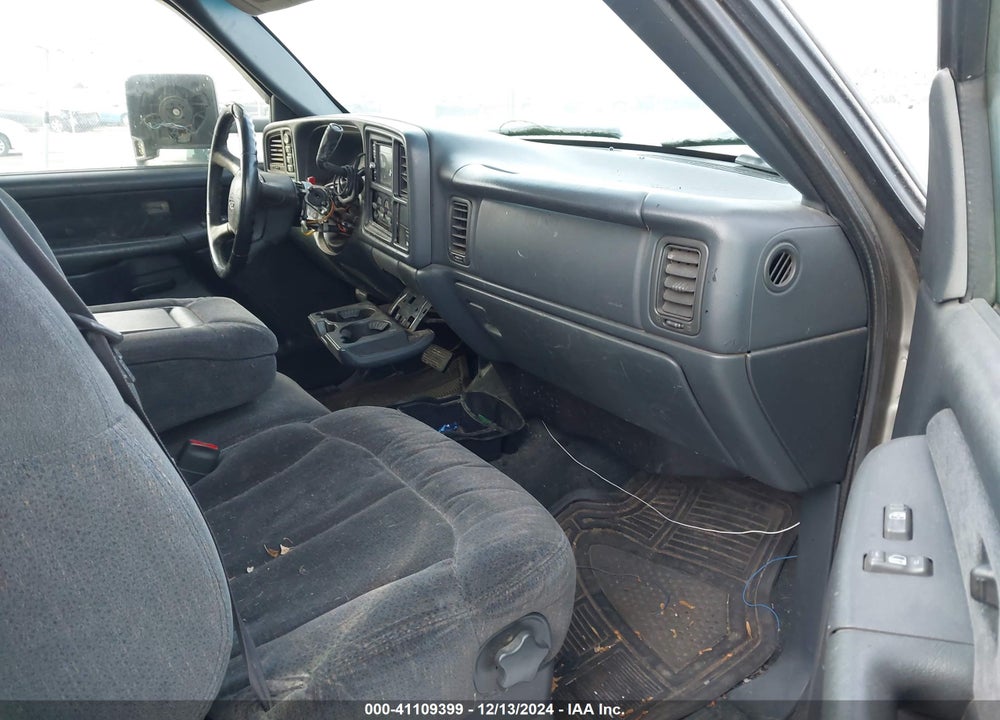 1999 CHEVROLET SILVERADO 1500 LS VIN: 2GCEK19T3X1294463