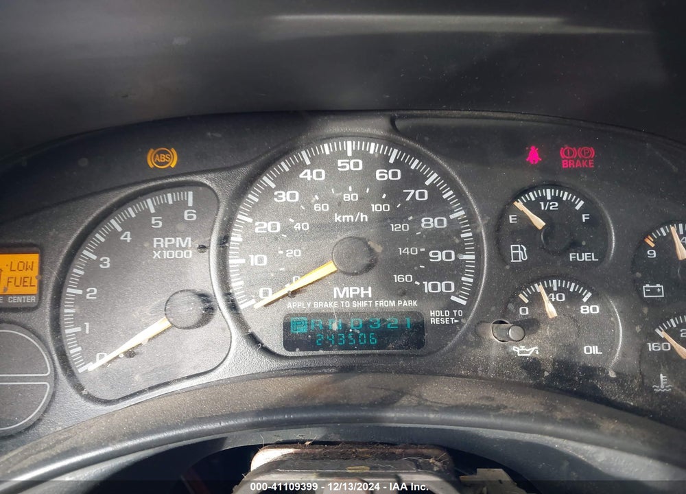 1999 CHEVROLET SILVERADO 1500 LS VIN: 2GCEK19T3X1294463